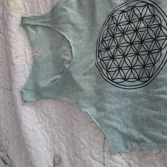 Boutique workout tank - Picture 4 of 4